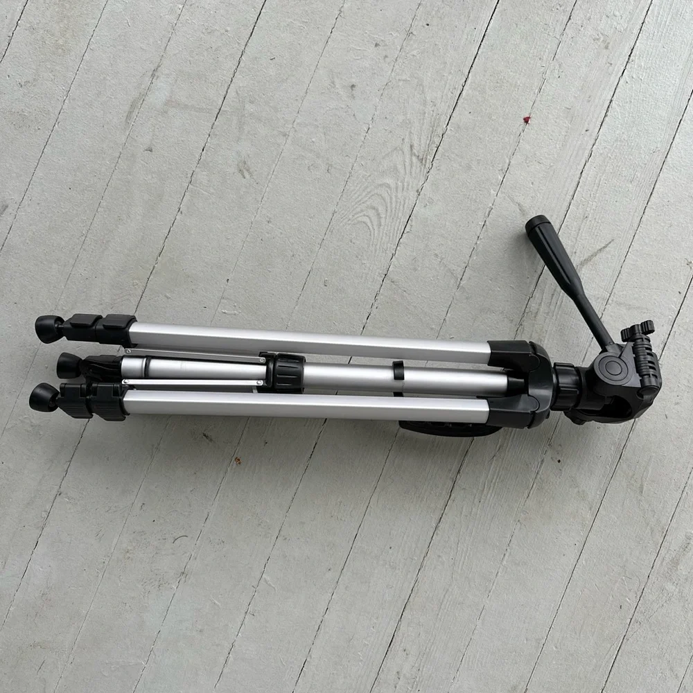 Nikon small mark